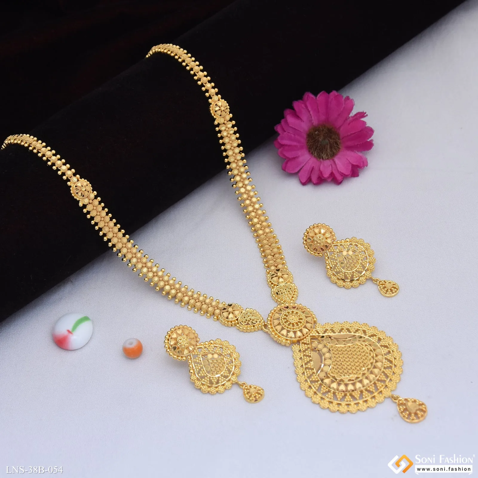 1 Gram Gold Plated Dazzling Design Necklace Set for Women - Style B054