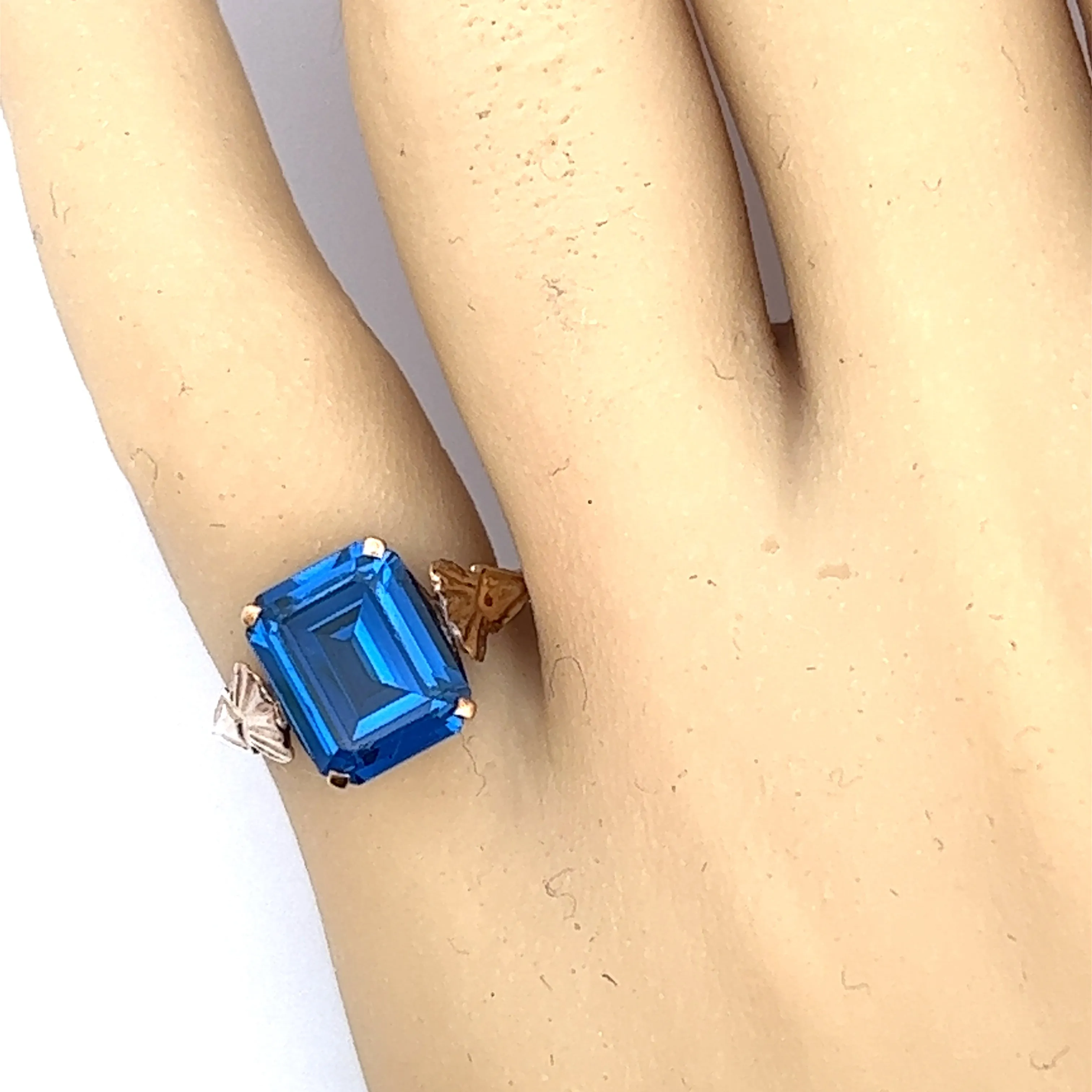 9ct Yellow Gold & Created Spinel Vintage Ring