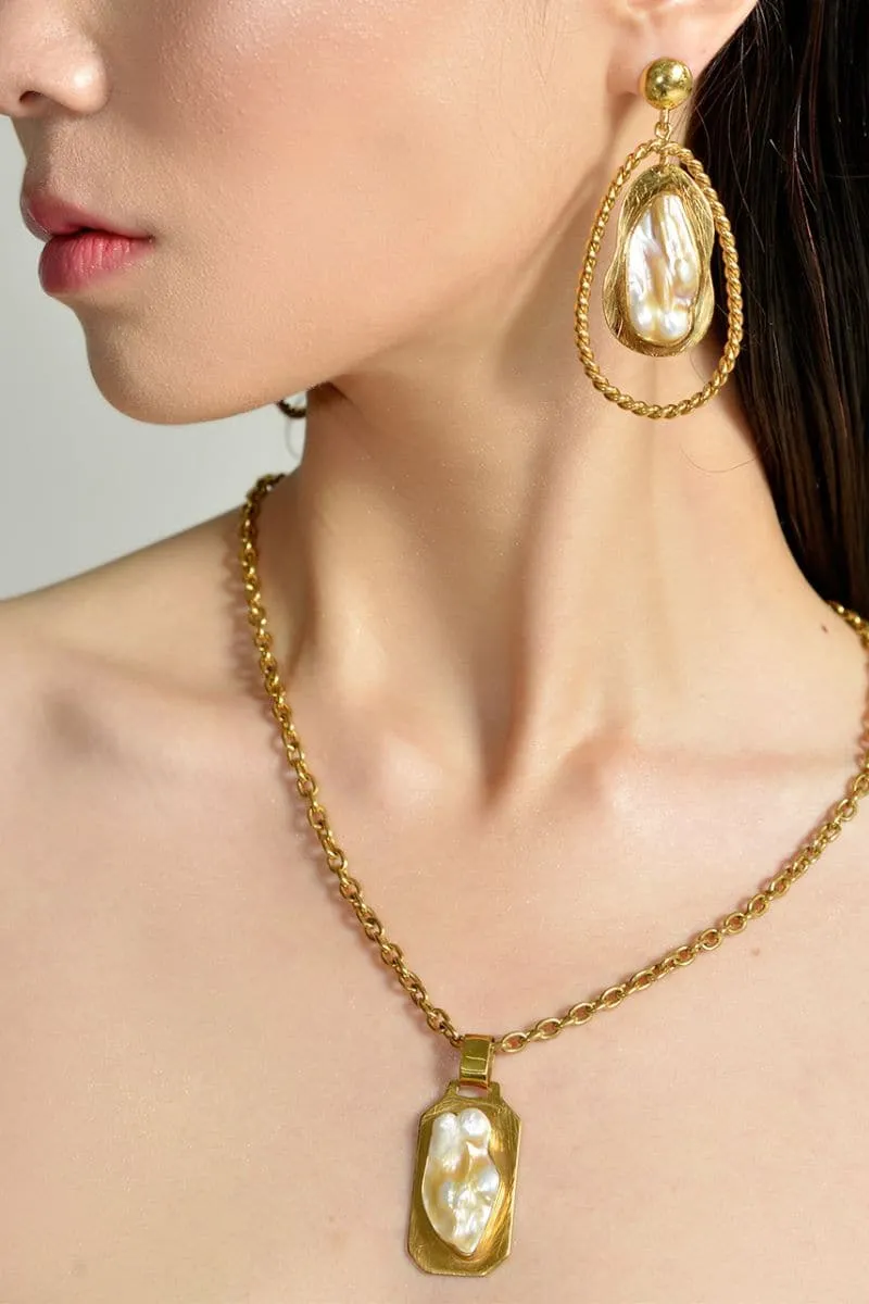 CHAIN WITH PEARL PENDANT NECKLACE