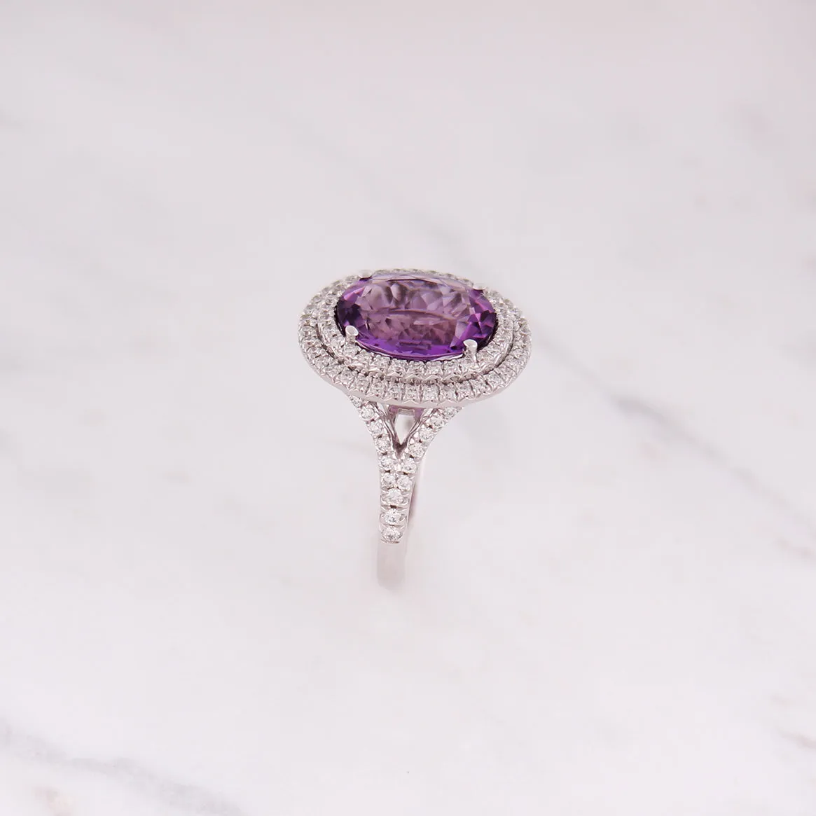 Cocktail Amethyst Ring - Weißgold