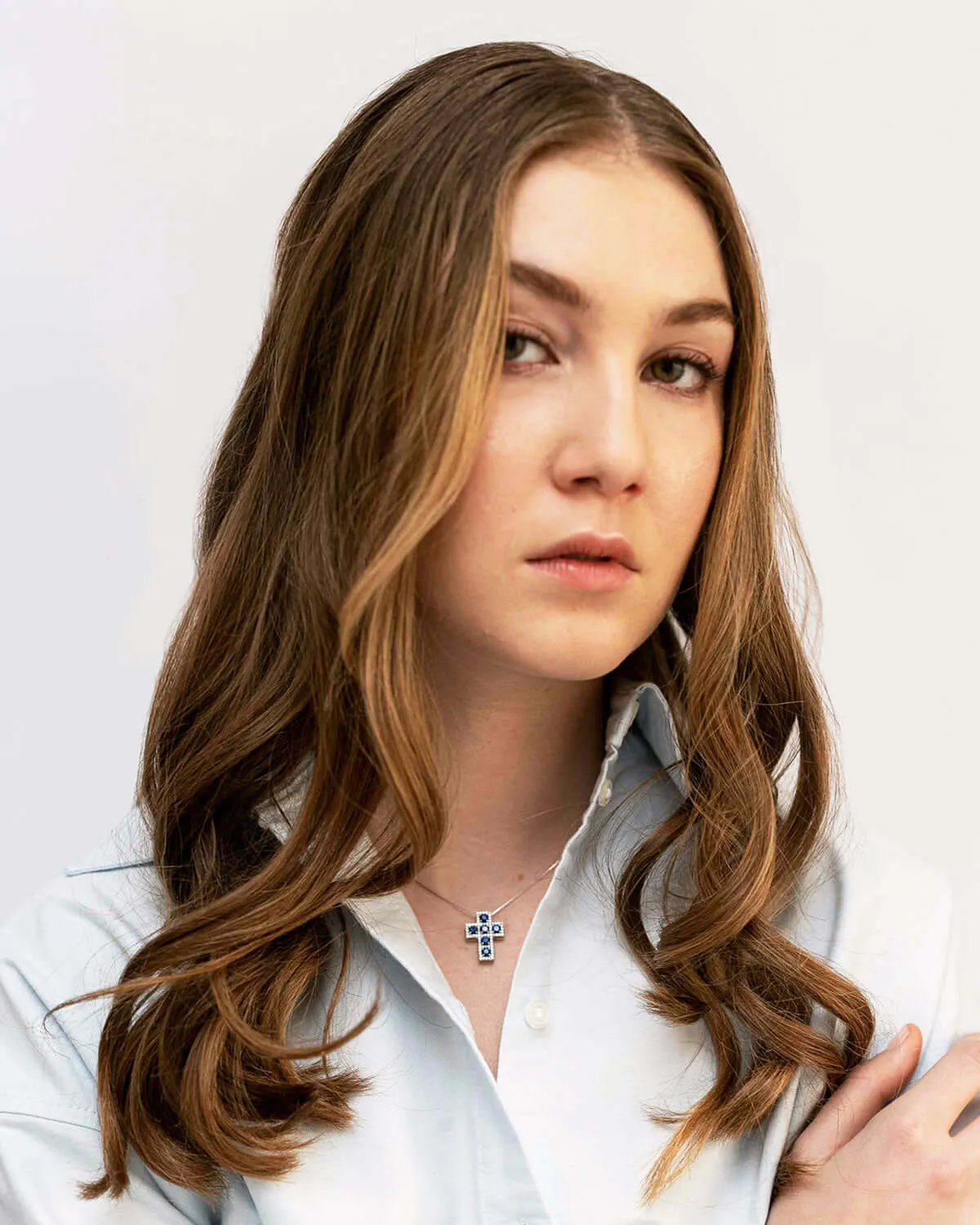 CROSS AND CHAIN - SAPPHIRE AND DIAMONDS - WHITE GOLD