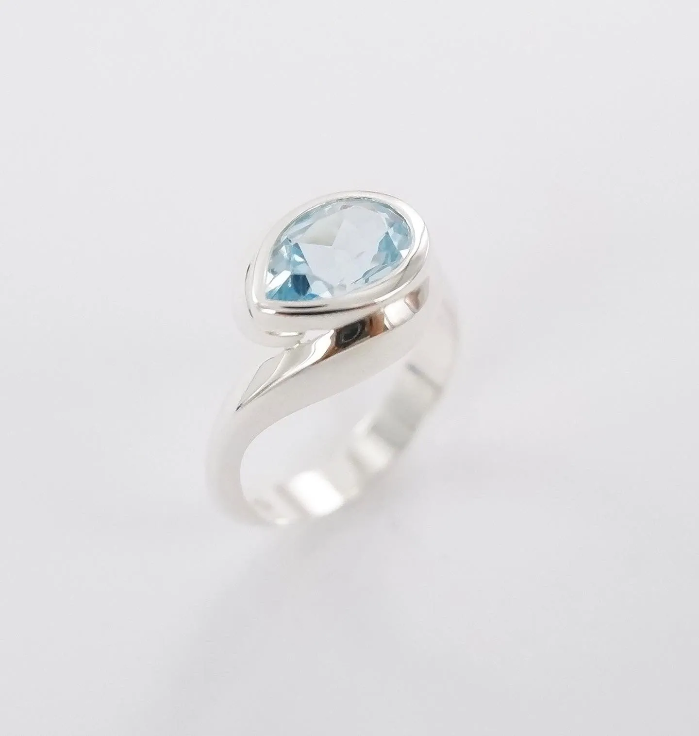 Embrace Ring Ai146P