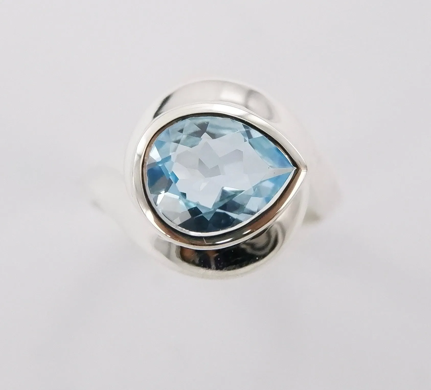 Embrace Ring Ai146P