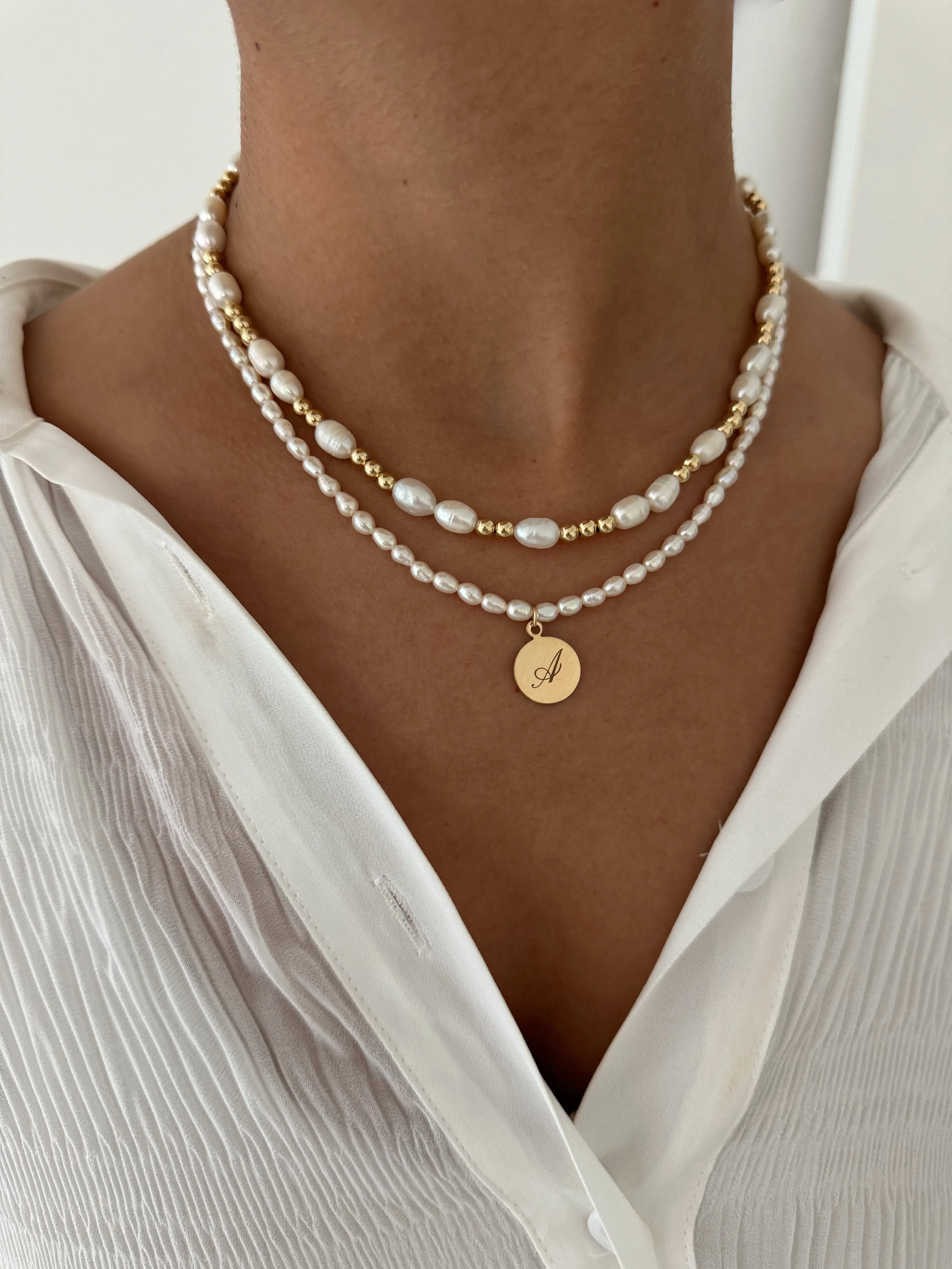ENGRAVED CIRCLE PEARL NECKLACE