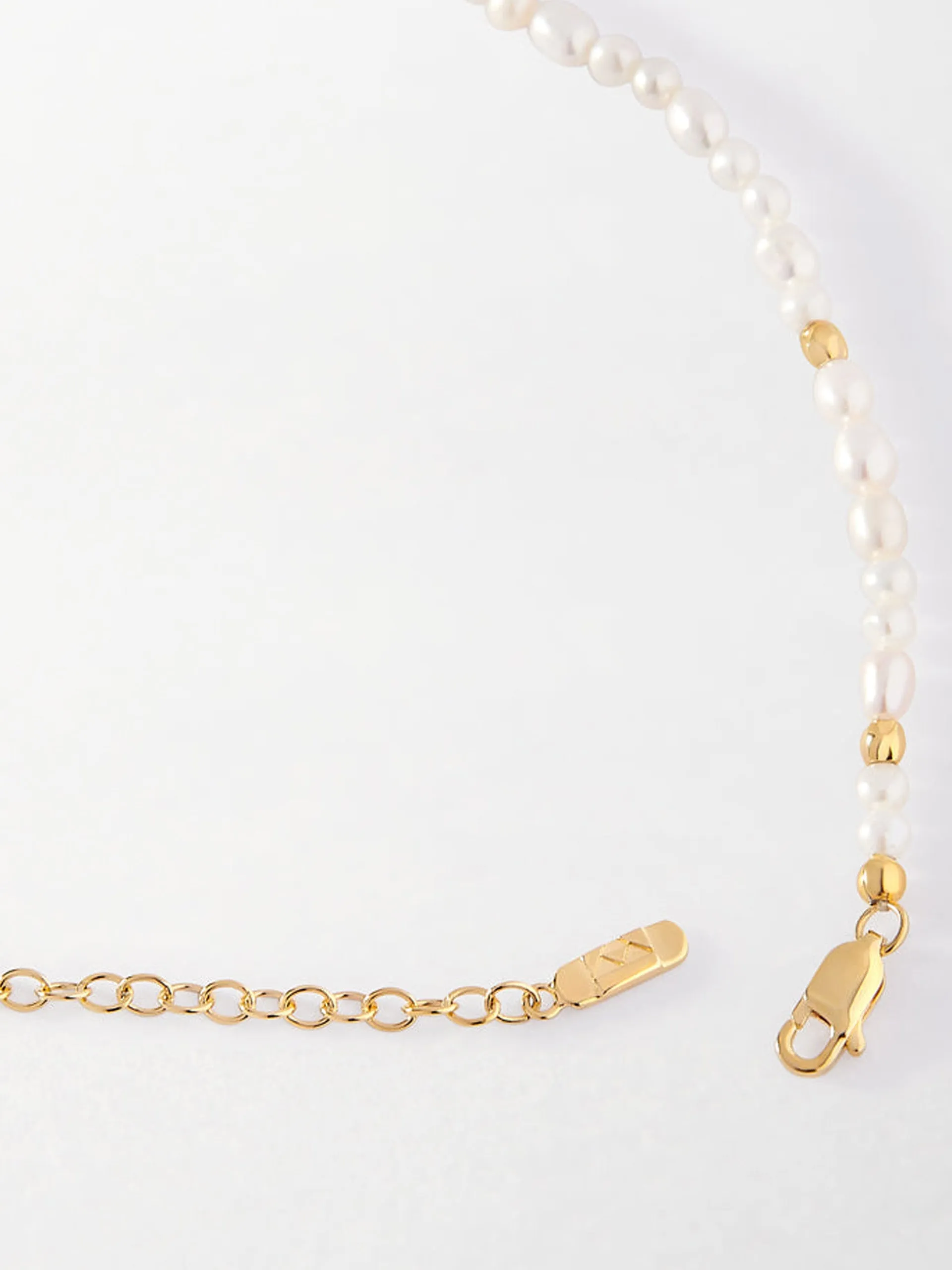 Mirage pearl necklace