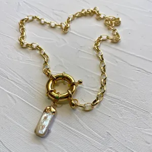Mutiara | Gold Plated Pearl & Clasp Necklace