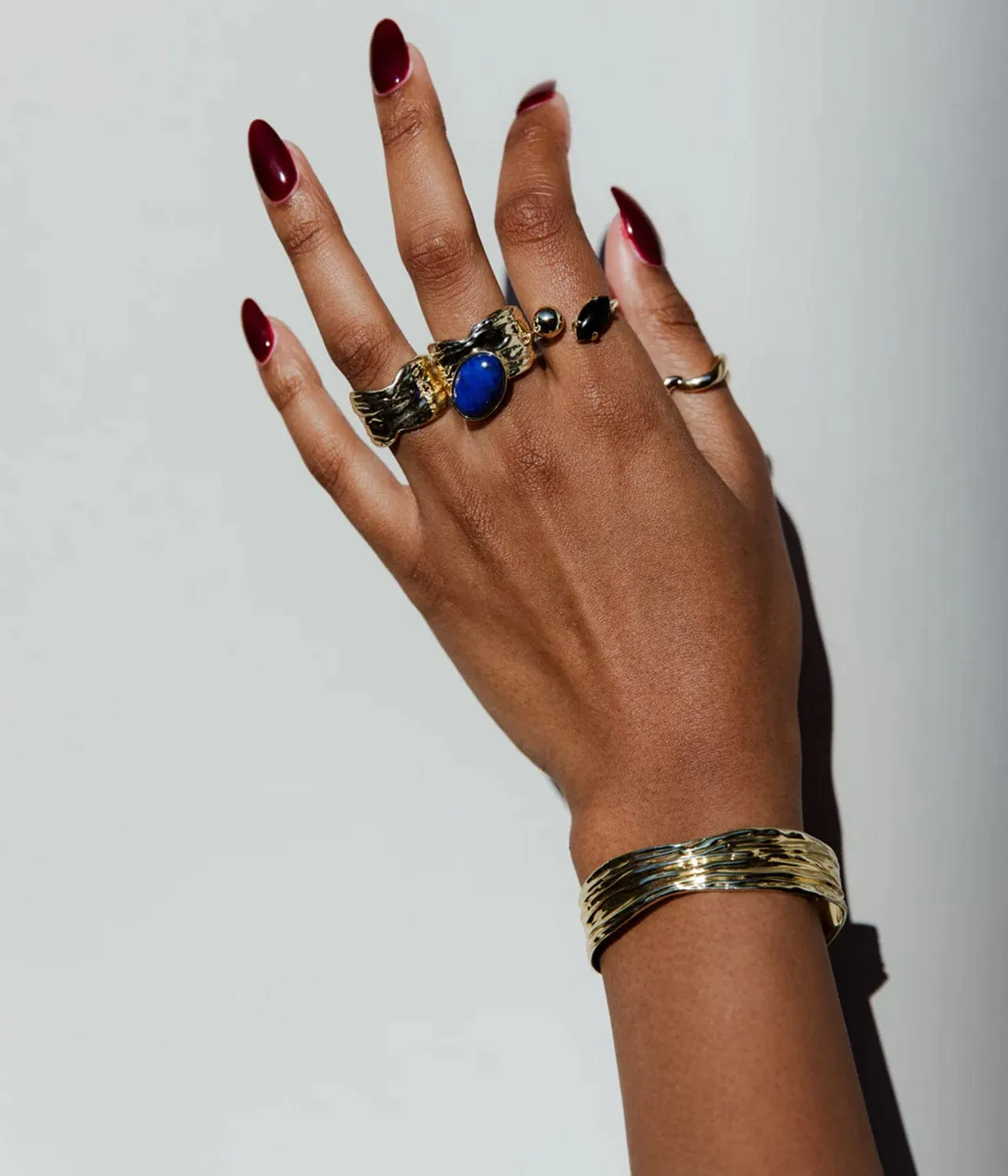 OYSTER SHELL GEMSTONE RING- GOLD AND LAPIS