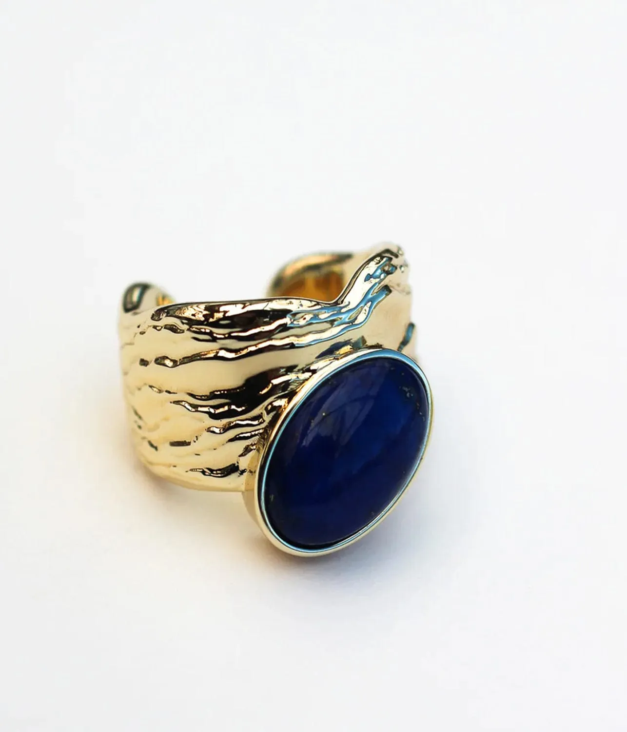 OYSTER SHELL GEMSTONE RING- GOLD AND LAPIS