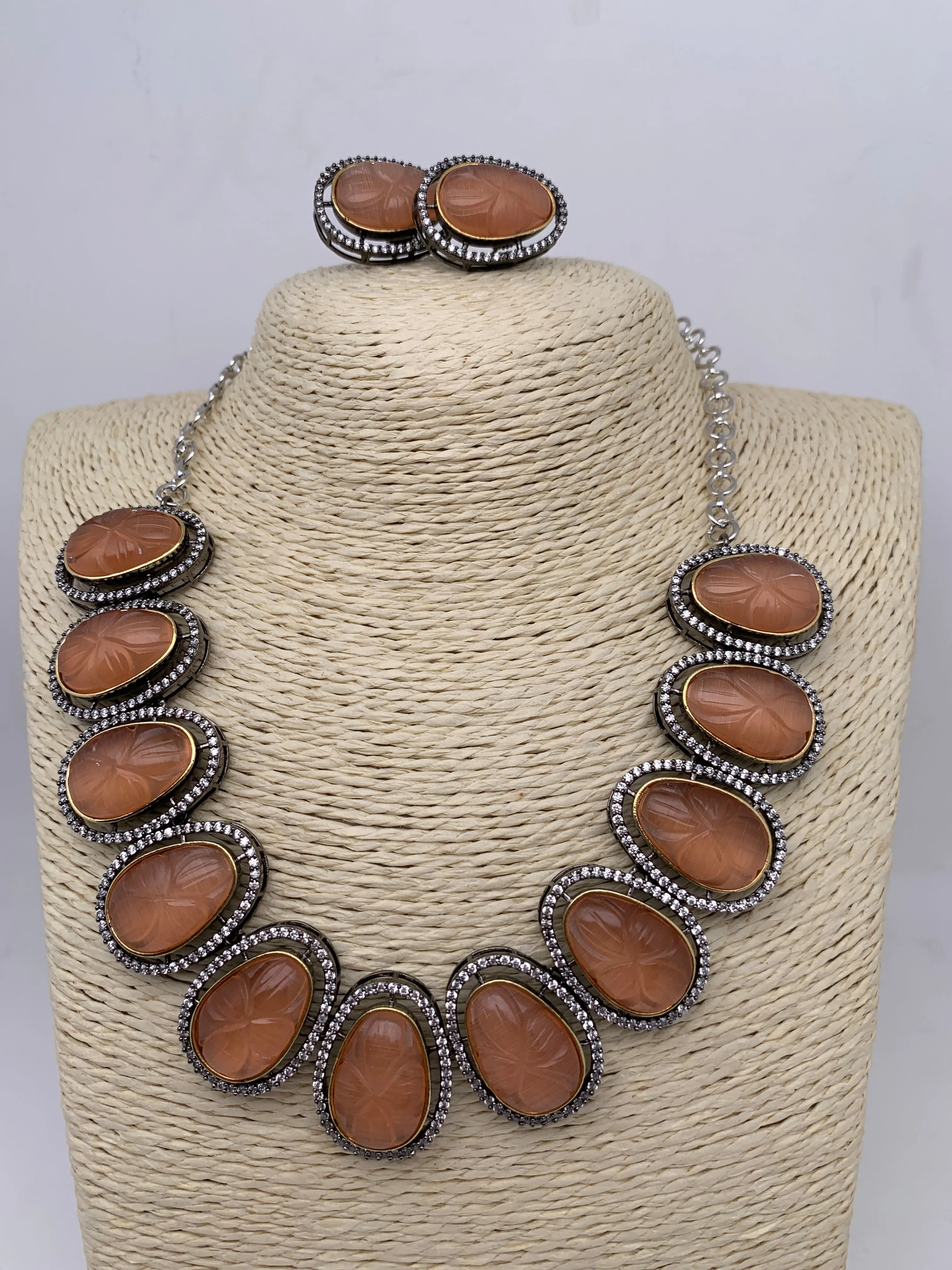 Peachish Brown Carved Oval Stone AD Victorian Polish Short Necklace