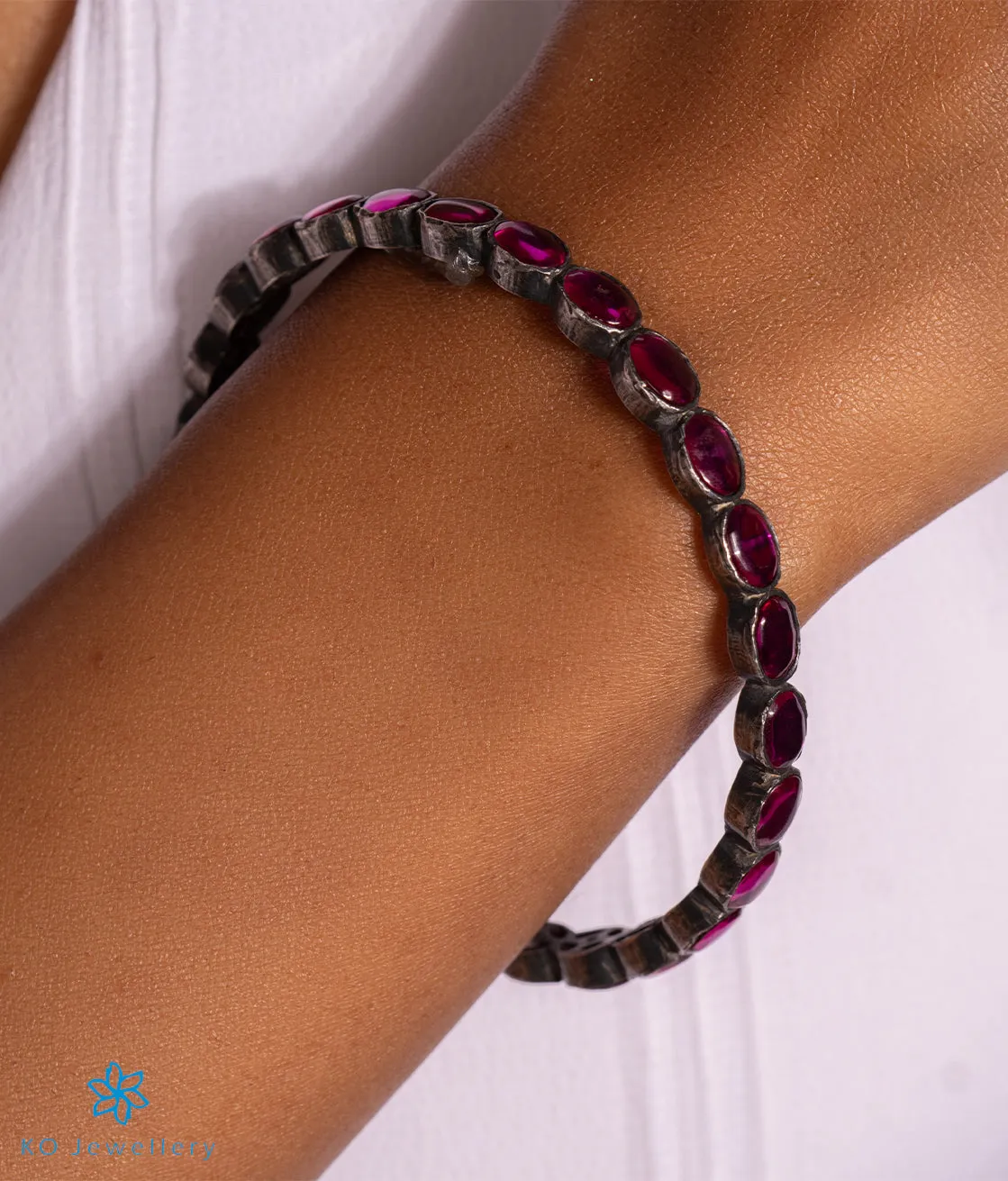 The Classic Oval Silver Kemp Bangle (Oxidised/Size 2.8)