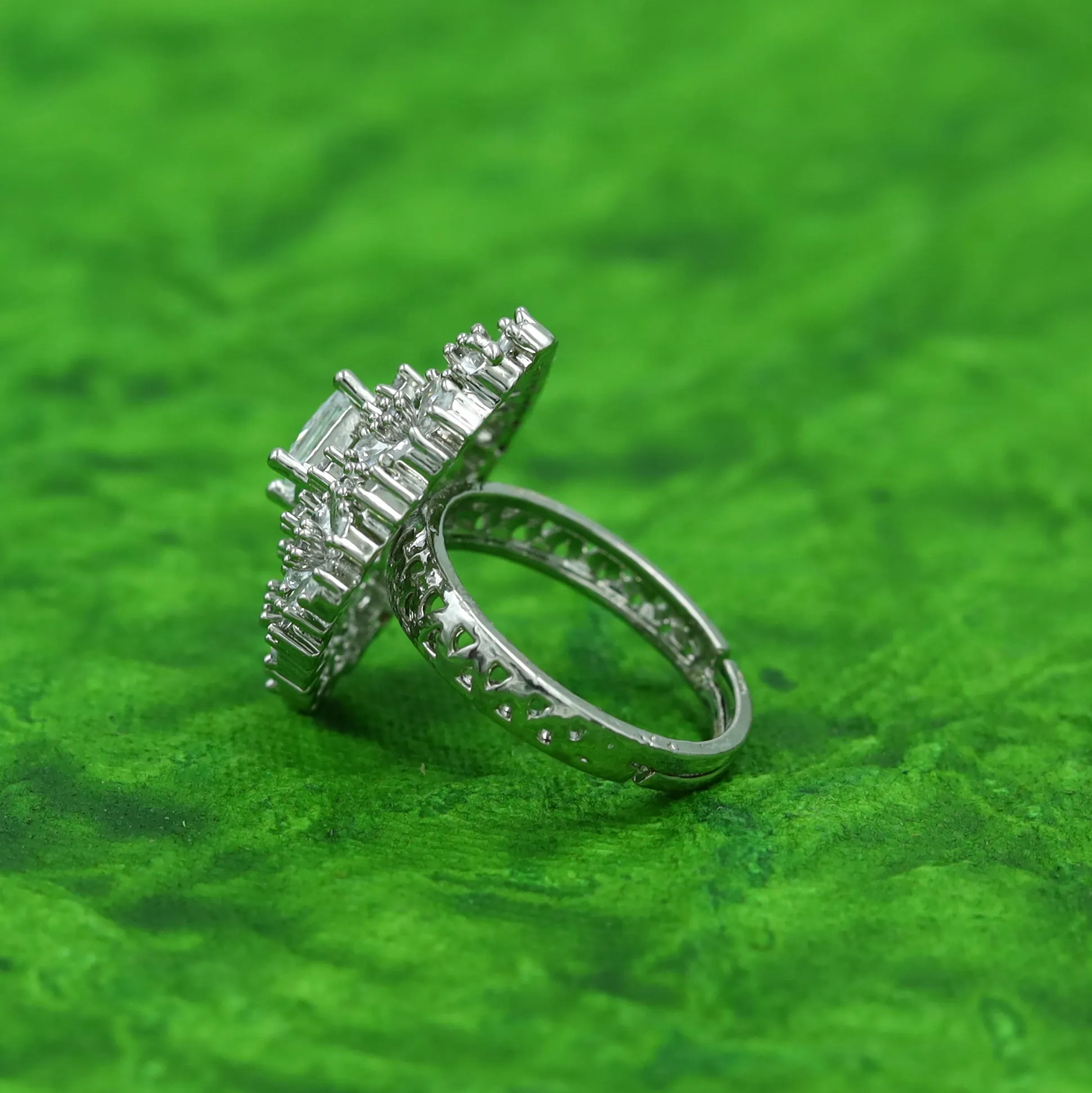 Zircon/AD Adjustable Cocktail Ring 7345-68